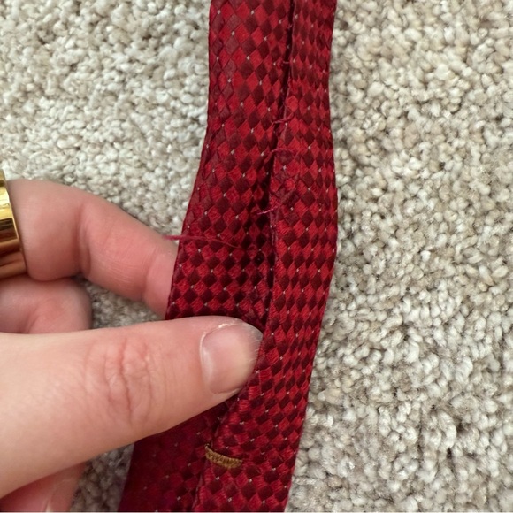 Donald J Trump MAGA Silk Tie Red Geometric Pattern - Picture 3 of 8